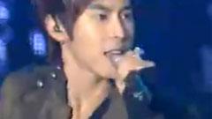 东方神起 - MIROTIC