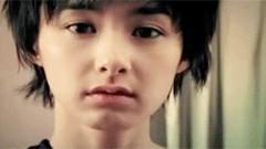 Gummy - 看着镜子
