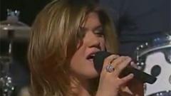 Kelly Clarkson - Breakaway Disney Parade