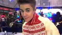 Justin Bieber - Santa Claus Is Coming To Town