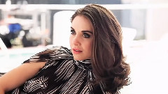 欧美群星 - Alison Brie ~ Elle Canada April 2012