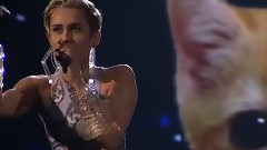 Miley Cyrus - Wrecking Ball