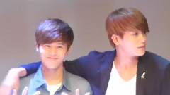 ZE:A - Pop Up Store签售
