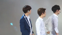 EXO - Talk灿都挺胸