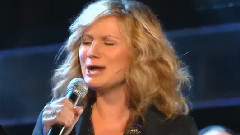 Jennifer Nettles,Adele - Chasing Pavements