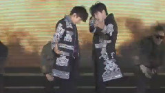 东方神起 - Keep Your Head Down