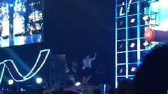 东海(Super Junior),Super Junior,银赫(Super Junior) - Kiss Kiss Dynamint