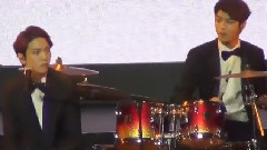 CNBLUE - 领奖 & 表演