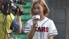 Luna(f(x)),f(x) - 蚕室棒球赛开球
