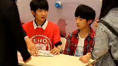 TFBOYS - 魔法城堡签售会