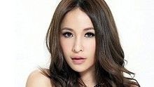 萧亚轩 - 湖南卫视2012跨年演唱会 萧亚轩《我爱我》