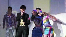 吴奇隆 - 东方卫视2012跨年演唱会 吴奇隆《新年快乐》