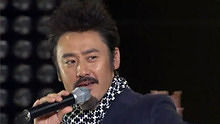 吴秀波 - 东方卫视2012跨年演唱会 吴秀波《爱她就娶她》