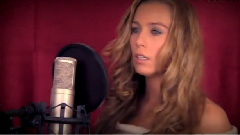 Lisa Lavie - Happy Christmas