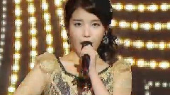 IU - 粉红色高跟鞋