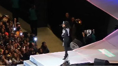 Rihanna - Pour It Up