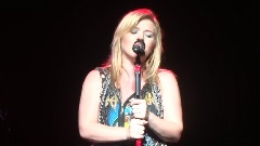 Kelly Clarkson - Cold Desert