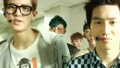 EXO - 勋鹿后台打闹