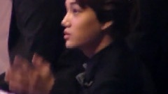 EXO-K,EXO - 艺人席 Kai摇头鼓掌