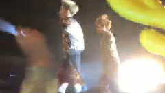 EXO - 路过一只白白