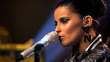 Nelly Furtado,陈以桐 - Nelly Furtado - Maneater (AOL Sessions)  高清现场版