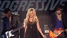阿什丽·提斯代尔,One Direction - Ashley Tisdale - Crank It Up 现场版