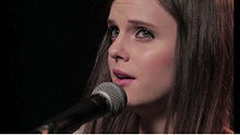 Tiffany Alvord - 蒂芬妮·沃德《Safe And Sound》 高清官方版