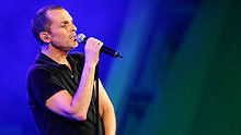Miguel Bose - Miguel Bose - No Hay Ni Un Corazon Que... 现场版