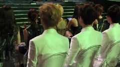 EXO - 台下抖腿跟节奏