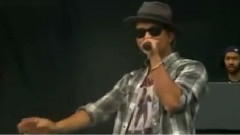 Bruno Mars - The Lazy Song V Festival