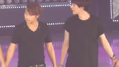 Super Junior - Holding Hand Cut