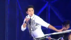 郑允浩,东方神起 - Something