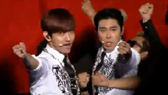 东方神起 - Keep Your Head Down