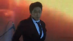 郑允浩,东方神起 - Suri Suri