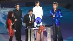 谢霆锋,刘德华,陈奕迅 - 谢霆锋和刘德华颁奖给陈奕迅