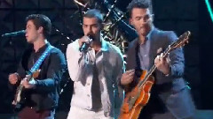 Jonas Brothers - Pom Poms