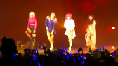 Super Junior - 四人女装表演