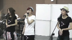 S.H.E - 爱呢