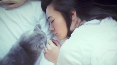 严艺丹 - Love Is Coming Through