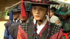 金在中 - < Dr Jin
