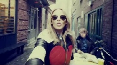 Kylie Minogue - Timebomb