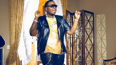Sean Kingston,Chris Brown,Wiz Khalifa - Beat It
