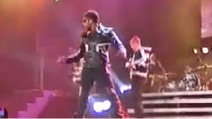 Usher - 2011 迪拜 OMG Tour 集锦