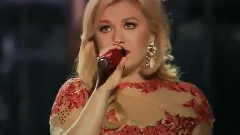 Kelly Clarkson - Underneath The Tree