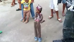 音乐短片,搞笑音乐 - Puppet Doing Popular Dominican Dance