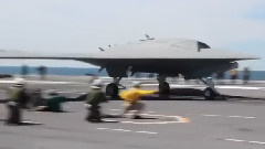 音乐短片 - Autonomous X-47B Jet Fighter Makes Historic First Launch