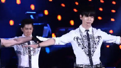 郑允浩,东方神起 - Rising Sun