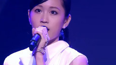 AKB48,前田敦子 - 右肩