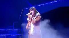 AKB48 - 泣きながら微笑んで