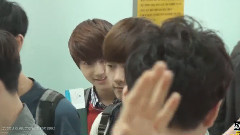 EXO - 仁川机场送机